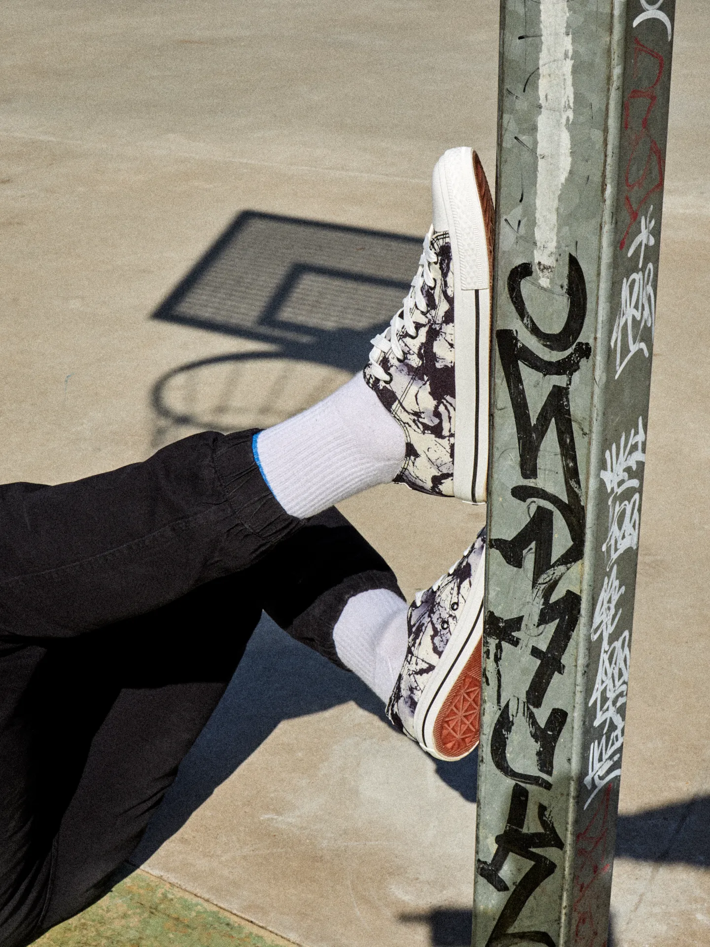 Vrolijke canvas schoenen Zwart-witte vlekken - Image 7